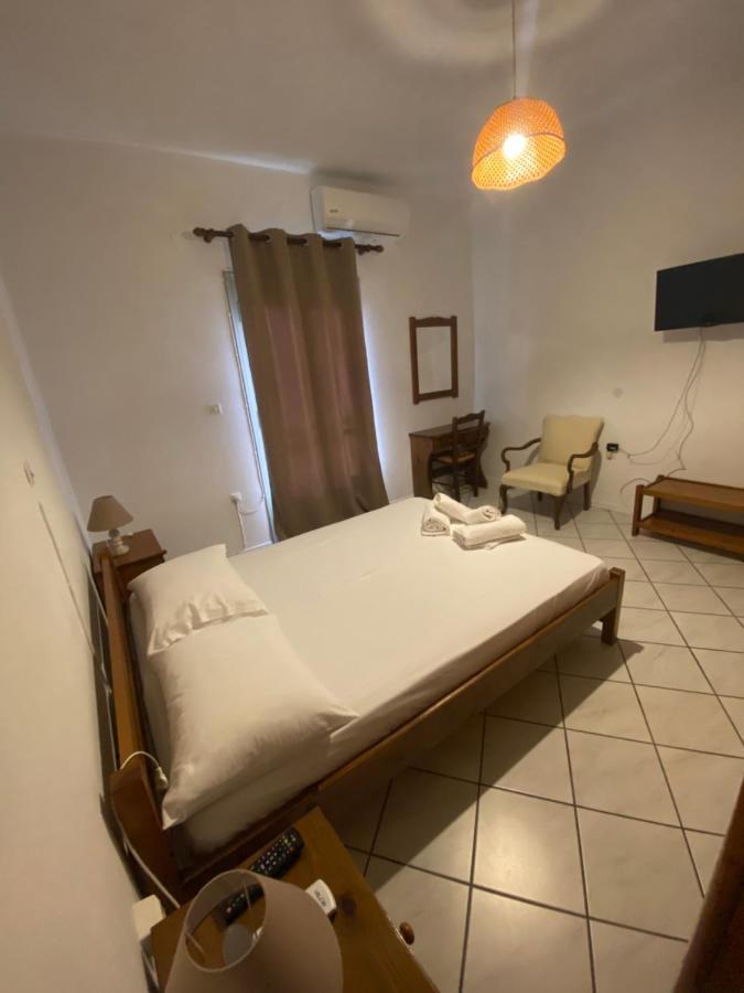 Ferienwohnung Amnia Agios Romanos Exterior foto